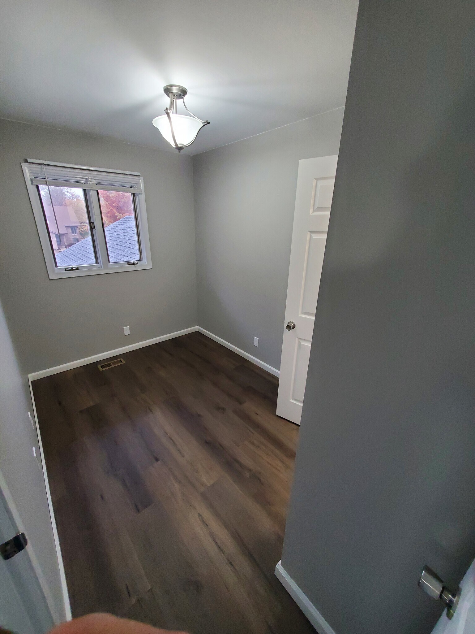 Building Photo - 12 Pebble Ct