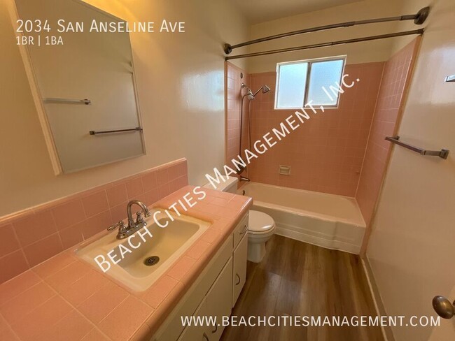 Building Photo - Spacious 1 Bedroom 1 Bath located in Long ...