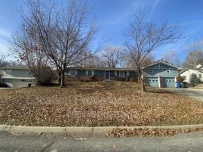 Building Photo - 1913 Jenny Wren Rd