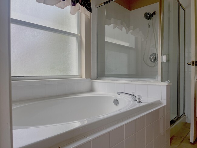 Building Photo - 4914 Worthington Cir