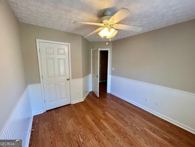 Building Photo - 1061 Athena Ct
