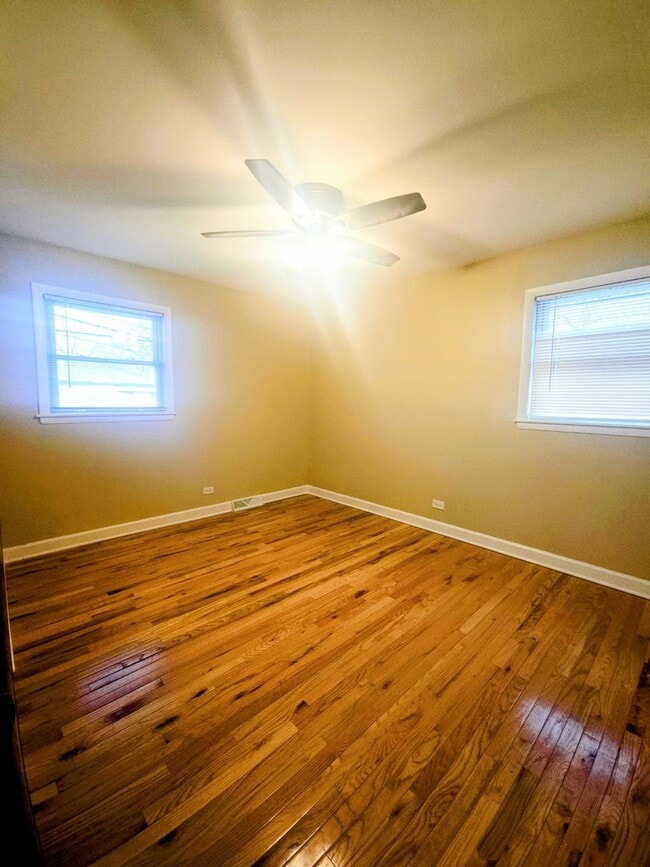 Building Photo - 16674 Thornton Ave