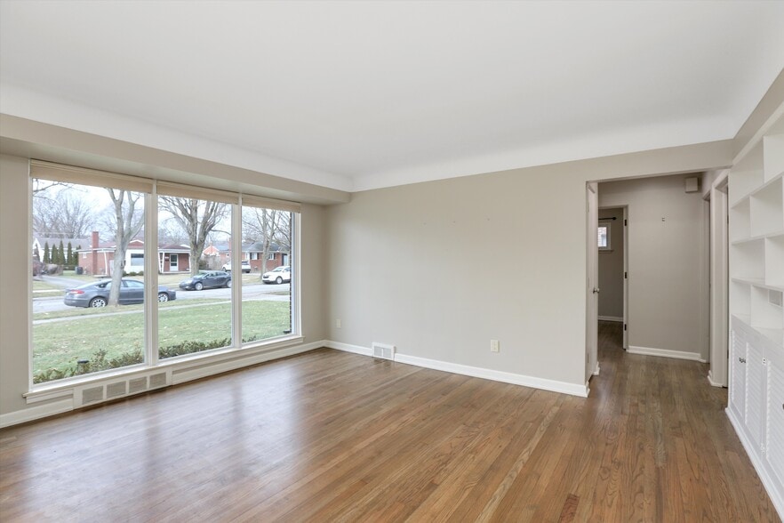 Building Photo - 22826 Frederick Ave