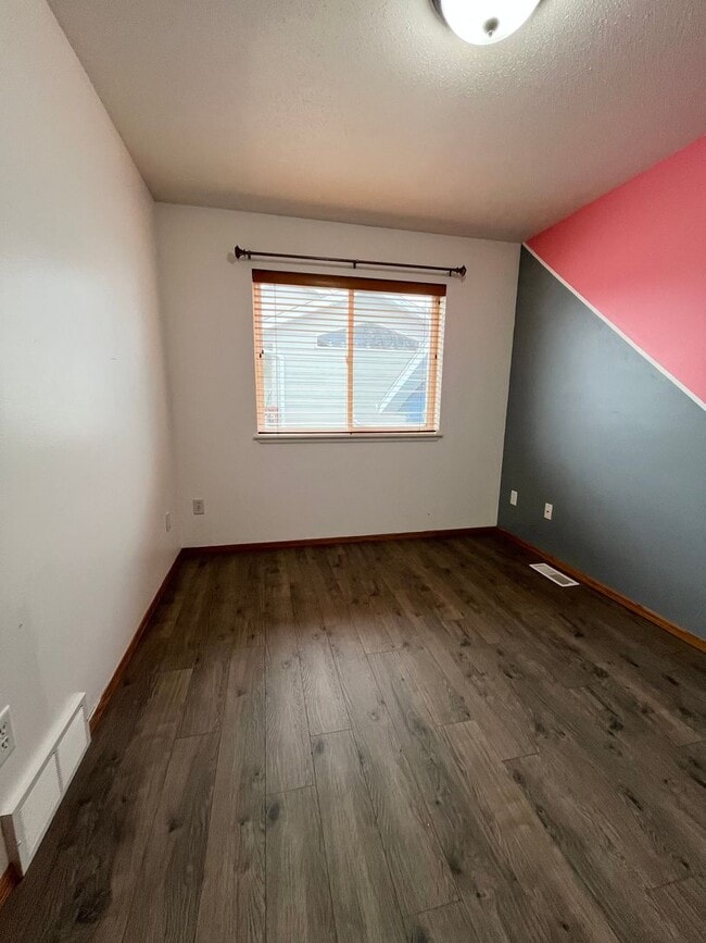 Building Photo - 3 Bed/2 Bath West Side Home For Rent!!