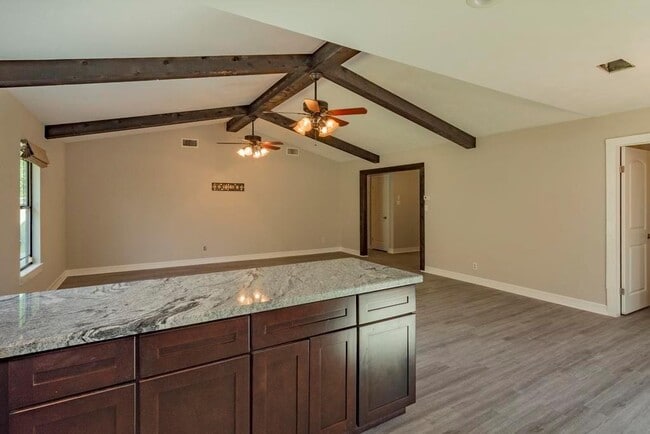Building Photo - 39 Ginger Springs Pl