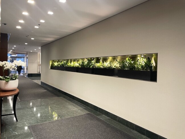 Building Photo - 1 Charles St S