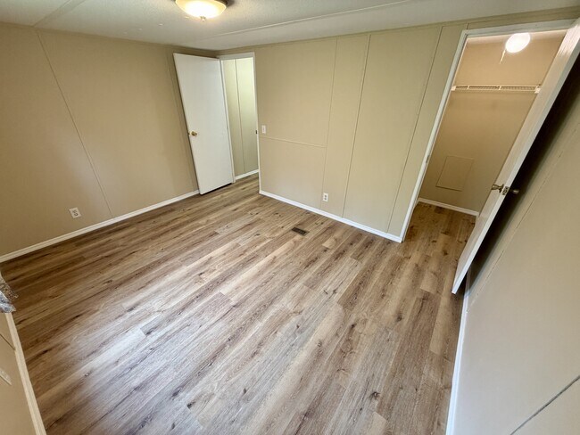 Building Photo - 41 Windy Hill Rd