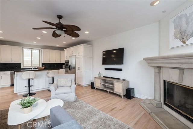 Building Photo - 604 Manhattan Beach Blvd