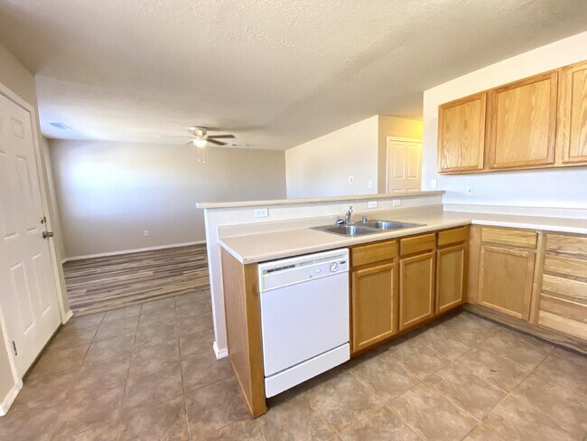 Building Photo - 2BR/1Bath - 4 Plex in Rio Rancho