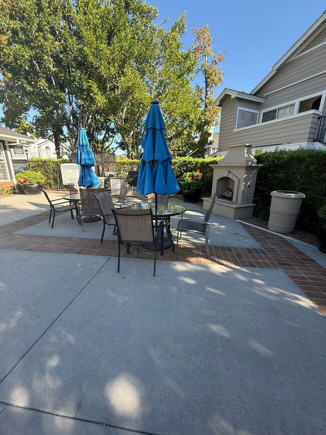 Building Photo - **Charming 1bed 1bath Condo located in the...