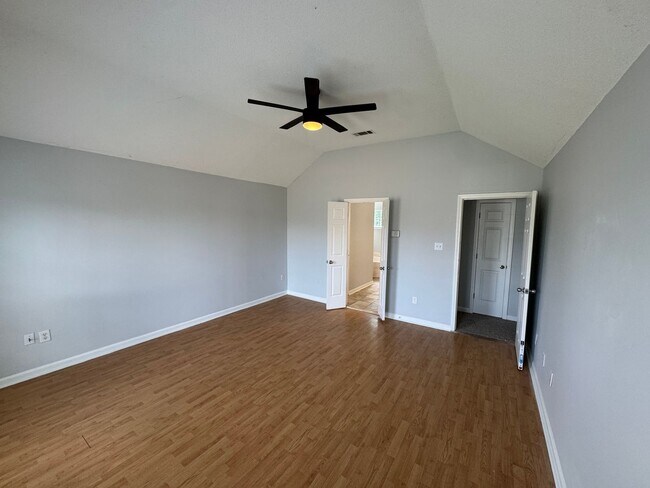 Building Photo - Stunning 3-Bedroom Home in Olive Branch - Spacious & Modern!