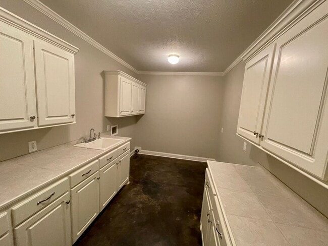 Building Photo - 4 bed 2.5 bath home in Ridgeland!*MOVE IN ...