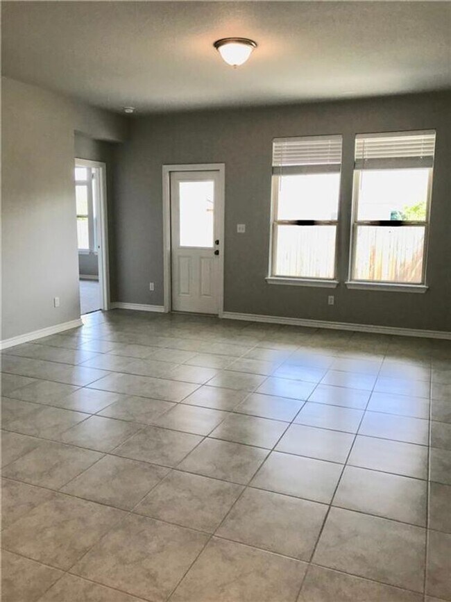 Building Photo - Leander 4-Bedroom/2-Bath in the Alterra Community