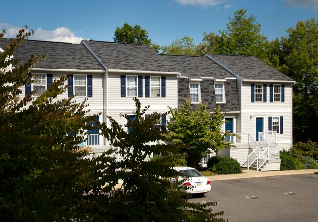 Building Photo - State College Collective on Aaron