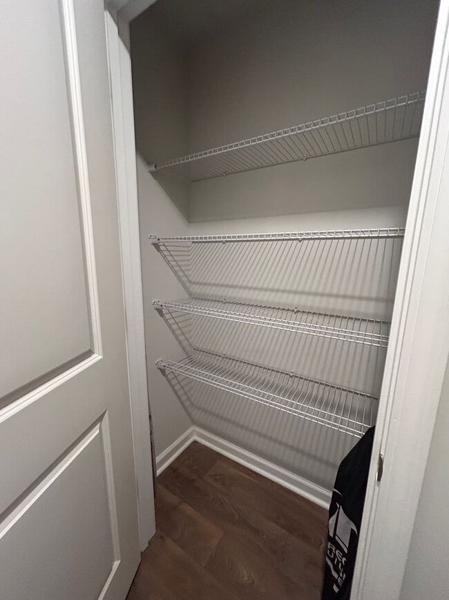 Building Photo - *Move in Special*  Spacious 3BR/2BA home in the Carnes area!