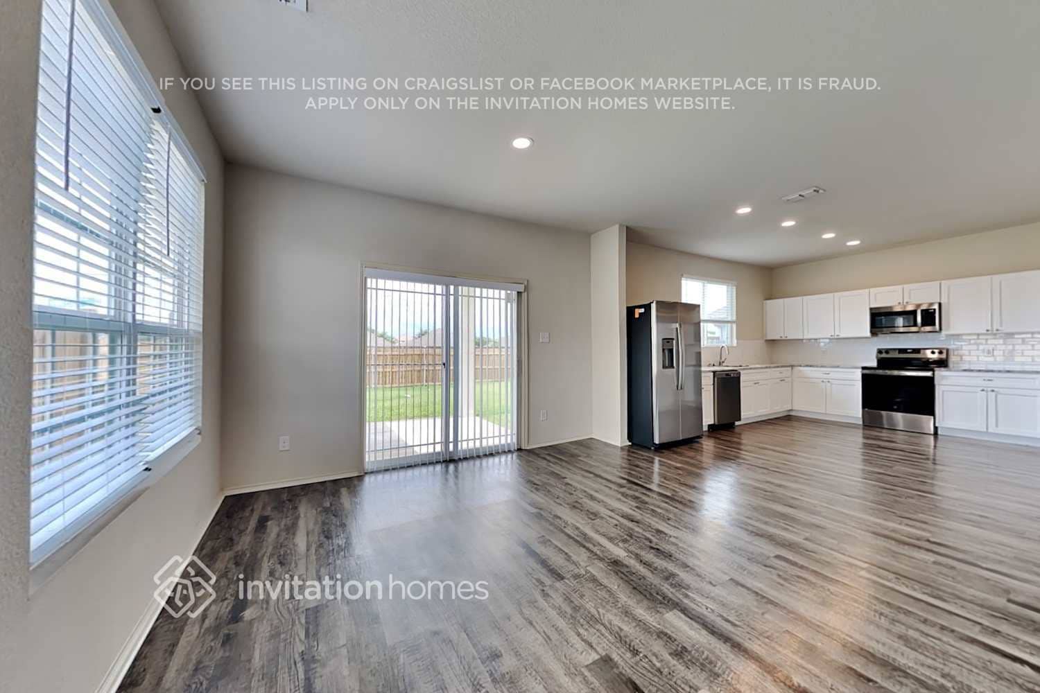 Building Photo - 2820 Englefield Green Dr
