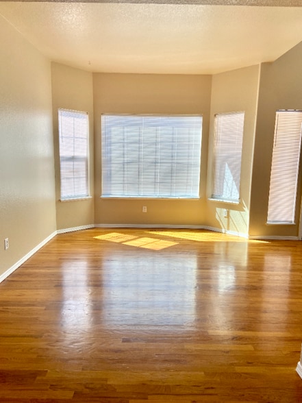 Building Photo - 8160 Cassabella Ct