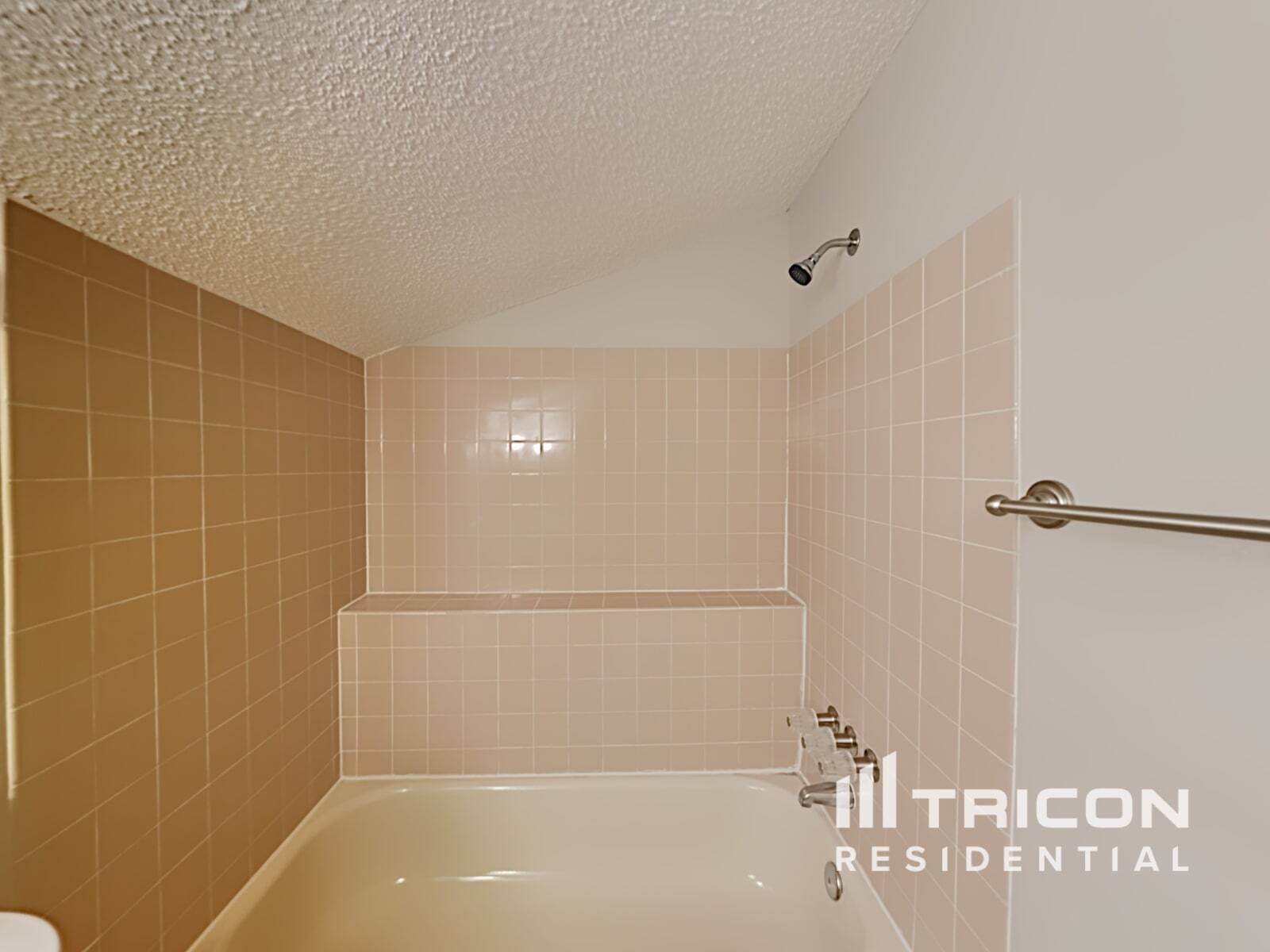 Building Photo - 6705 Lampe Ct
