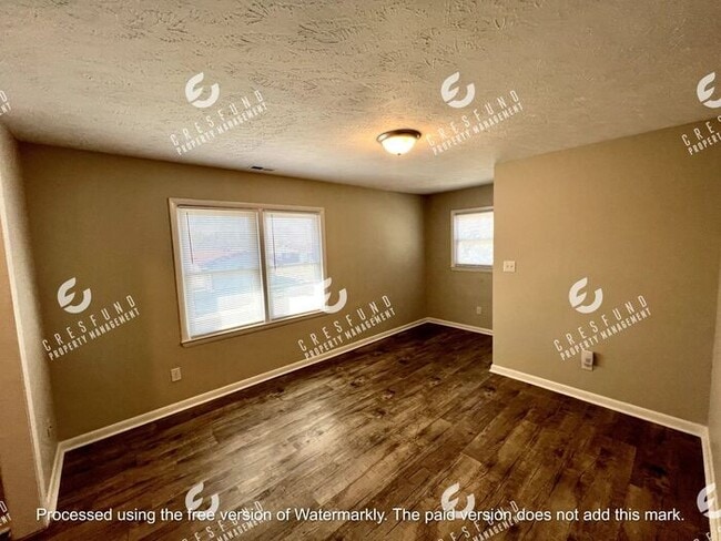Building Photo - Spacious and Cozy 1 Bedroom - AVAILABLE NOW!