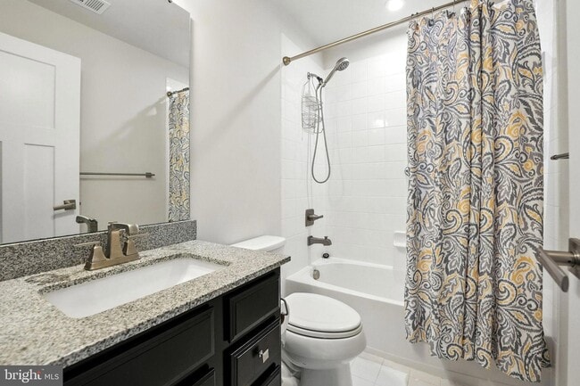 Building Photo - 2283 River Birch Rd