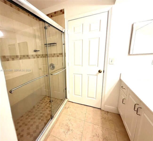 Building Photo - 2560 Cordoba Bend