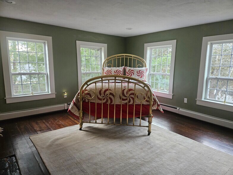 Building Photo - 4 Perrin Rd