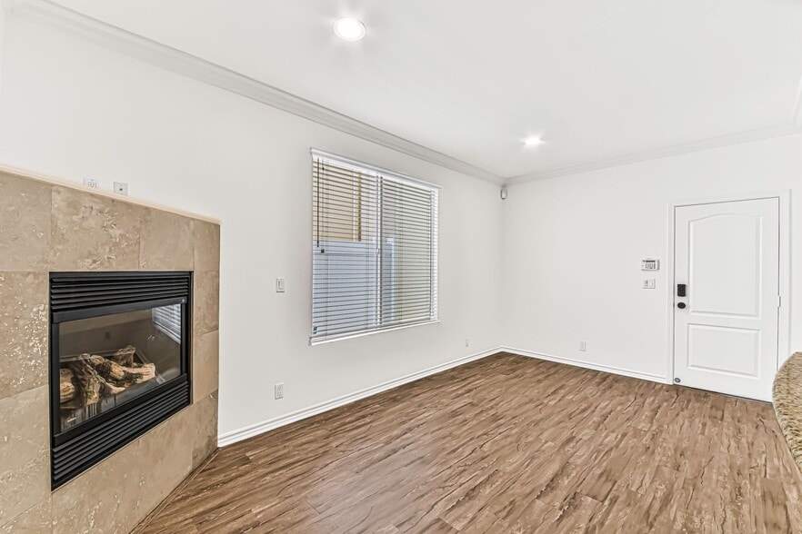 Building Photo - 119 Granada Ave