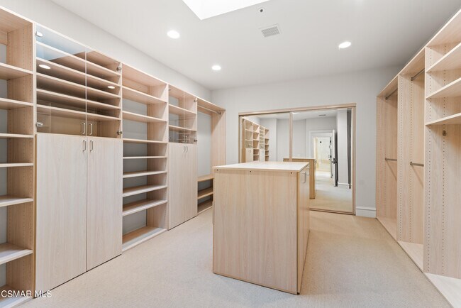 Building Photo - 1101 Oak Mirage Pl