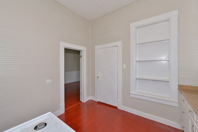 Building Photo - 103 St John St