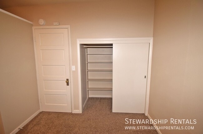 Building Photo - 1831 Kincaid St