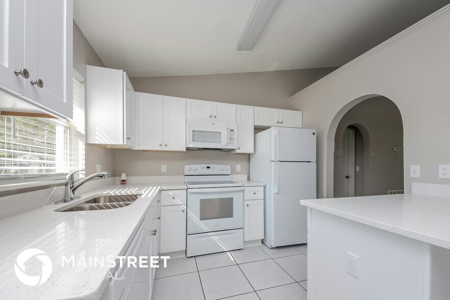 Building Photo - 106 Alcala Dr
