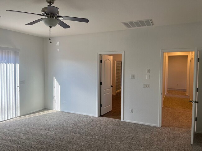 Building Photo - 14361 W Maui Ln