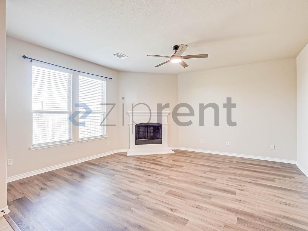 Building Photo - 15008 Waters Dr