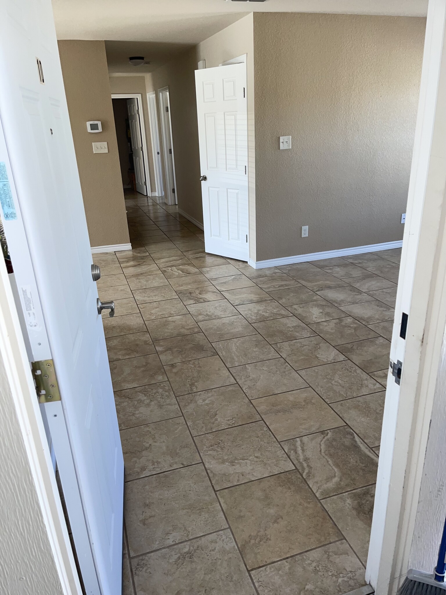 Front door view inside - 1305 Kings Way