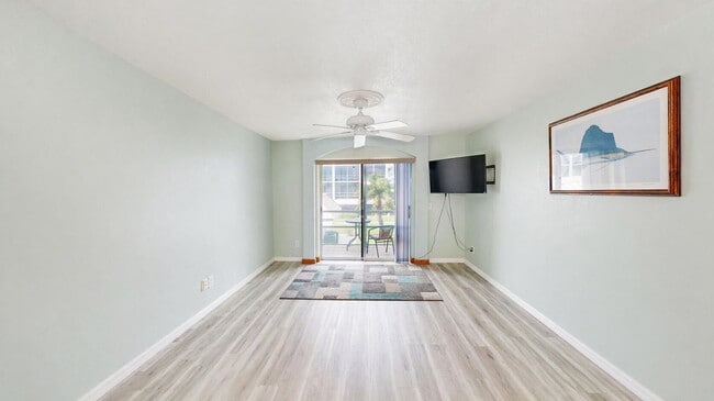 Building Photo - 1300 Seaway Dr