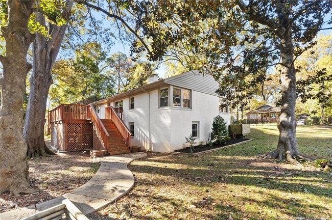 Building Photo - 505 Cross St