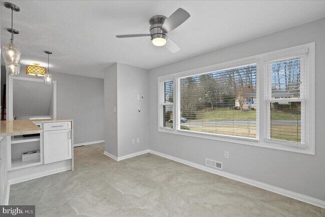 Building Photo - 7845 Brompton St