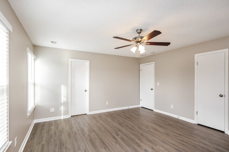 Building Photo - 4195 Hidden Meadow Cir