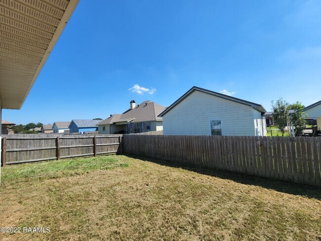Building Photo - 304 Stoneridge Dr