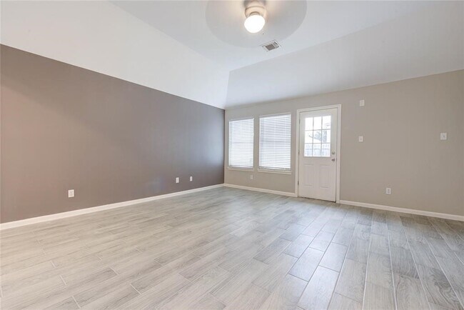 Building Photo - 21714 Mansfield Bluff Ln