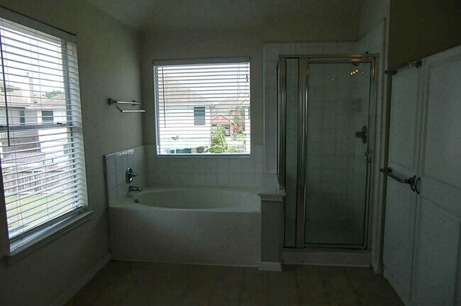 Building Photo - 21526 Oakbridge Park Ln