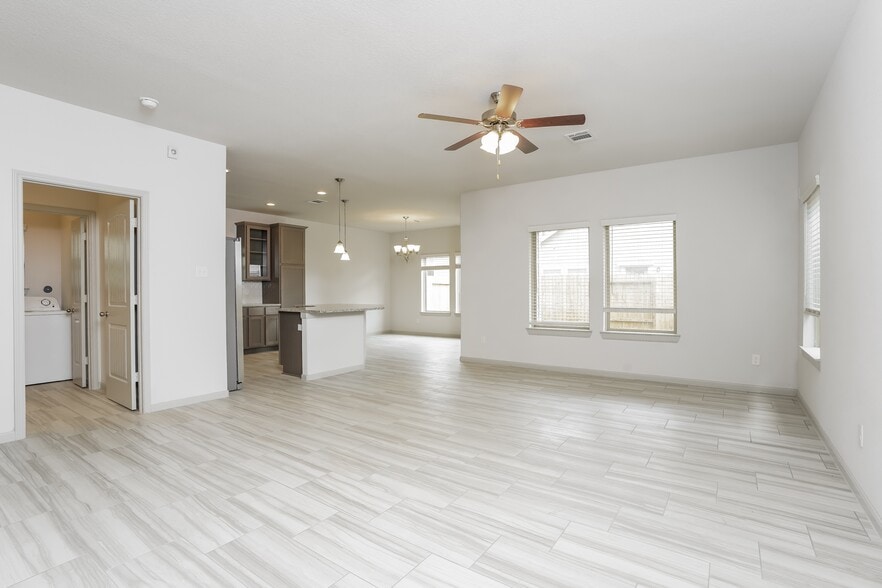 Building Photo - 7918 Fijian Cypress Dr