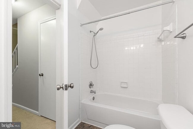 Building Photo - 7438 Emerald Dr