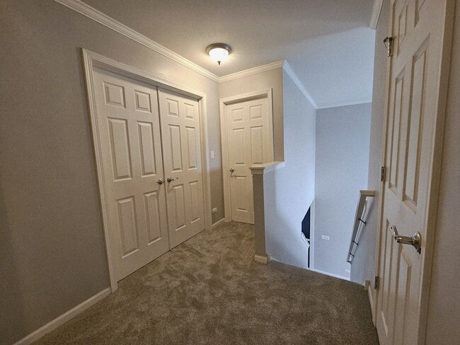 Building Photo - 504 Lancaster Dr