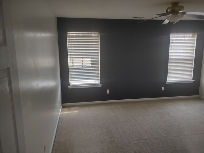 Building Photo - ****MOVE IN SPECIAL****Two Story, Five Bed...