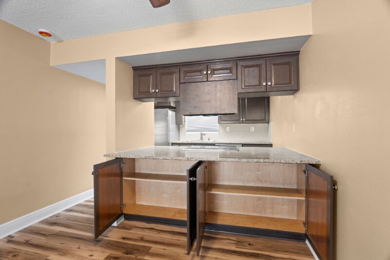 Building Photo - 252 Ulster Ln