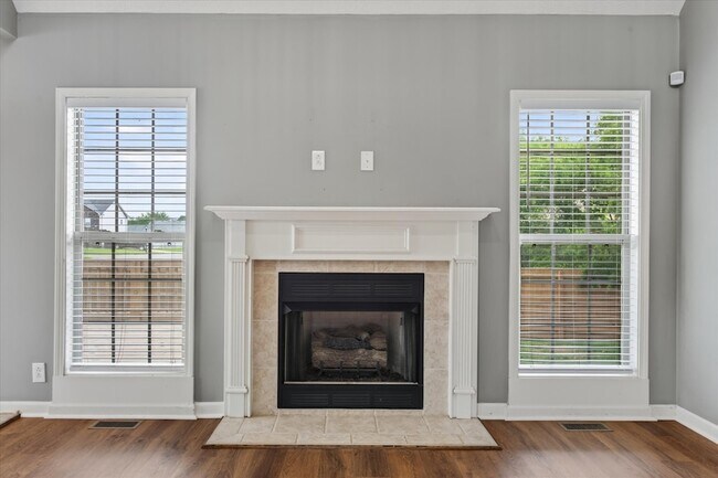 Building Photo - 1484 Apache Way