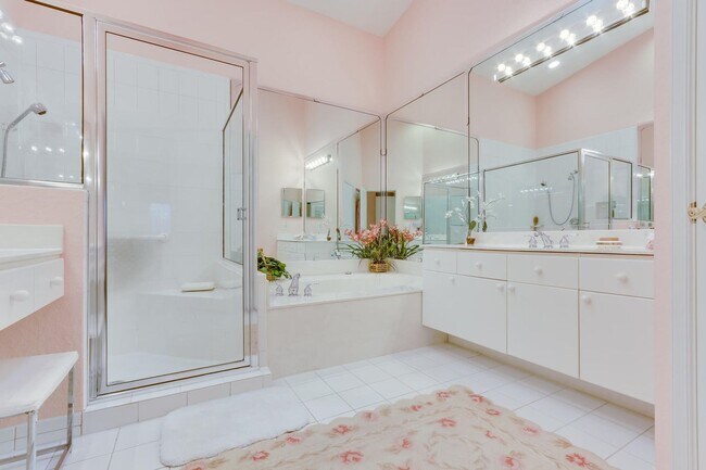 Building Photo - 4702 Carlton Golf Dr