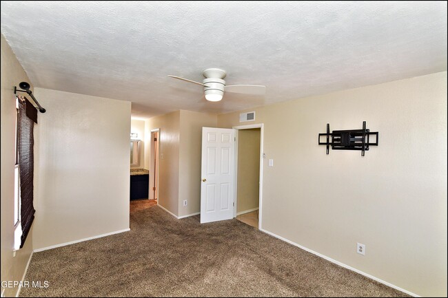 Building Photo - 4504 R J Lunn Ct