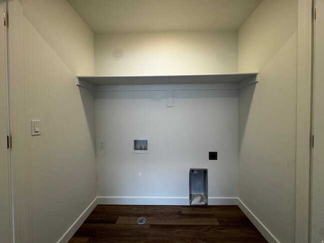 Building Photo - 1562 N 1875 W